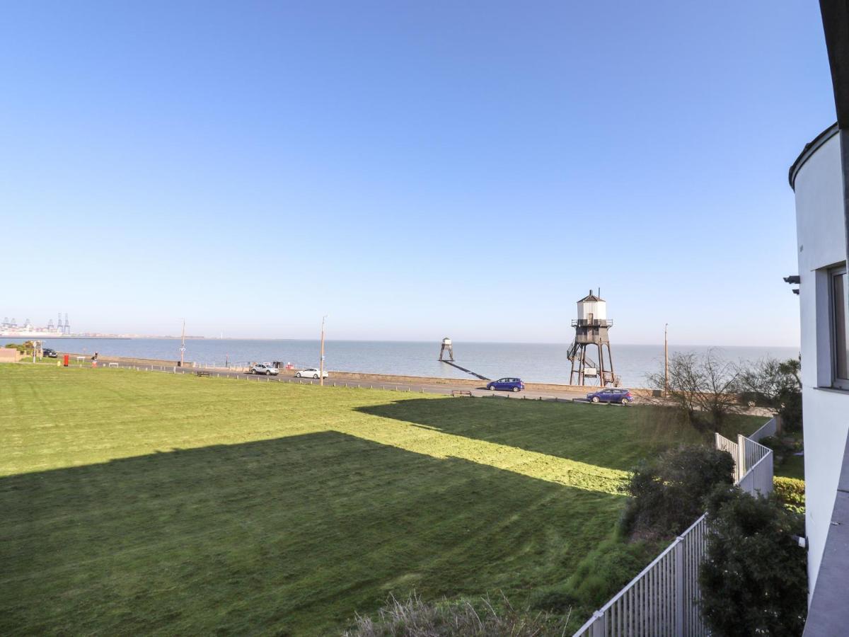 Flat 19 By The Beach Харвич Экстерьер фото