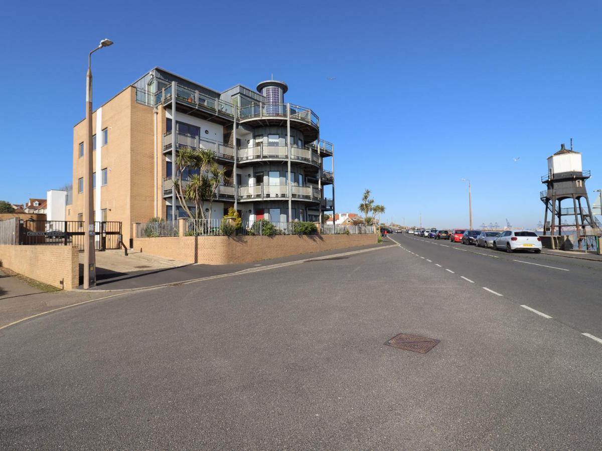 Flat 19 By The Beach Харвич Экстерьер фото